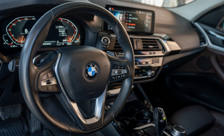 BMW X3 xDRIVE33iA 2021
