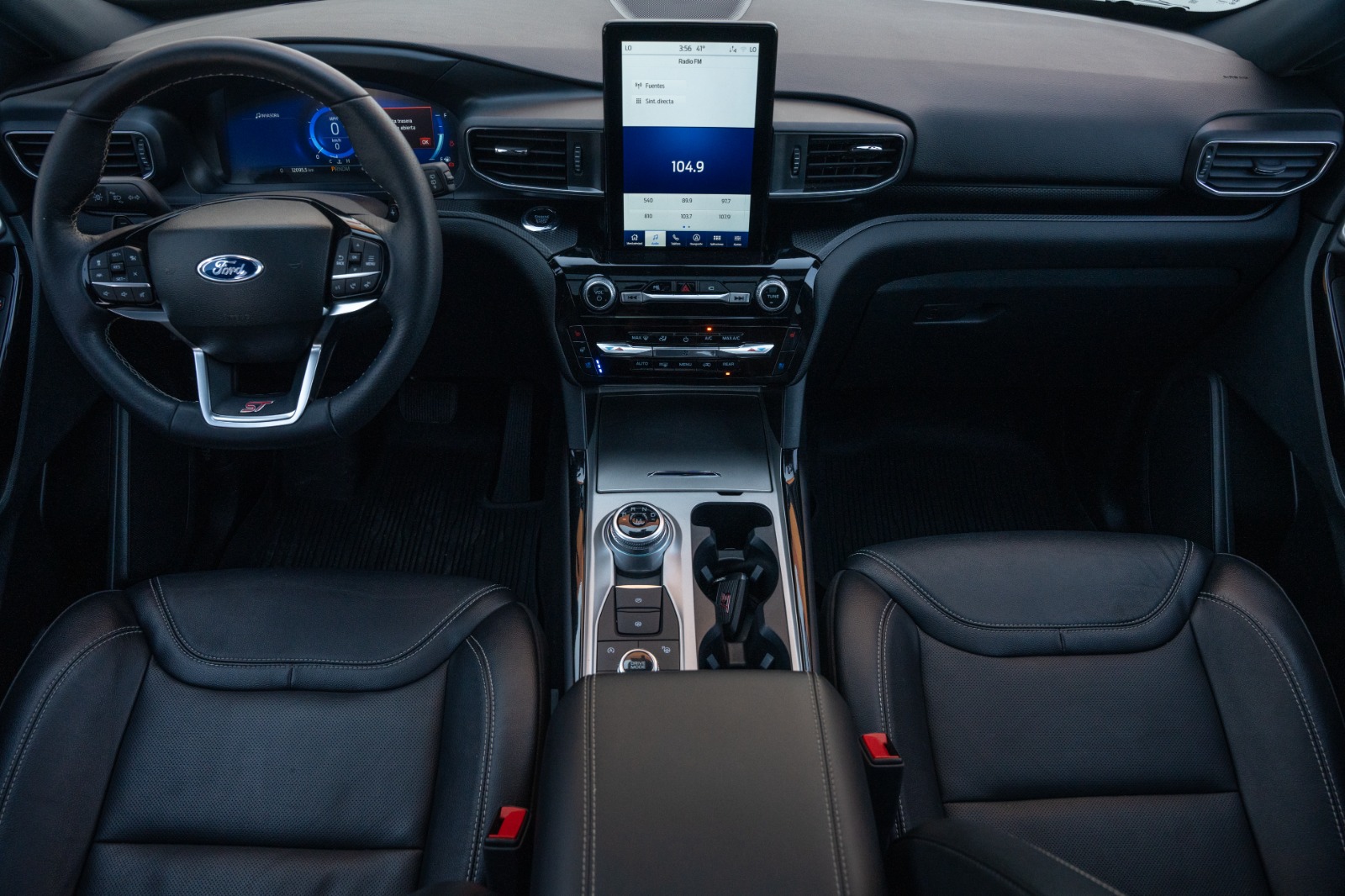 FORD EXPLORER ST 2023