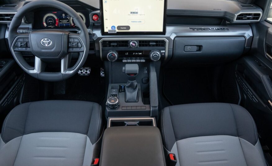 TOYOTA TACOMA TRD SPORT 4X4 2025
