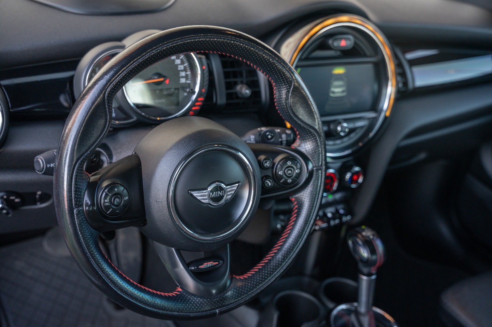 MINI COOPER HOT CHILI 2018