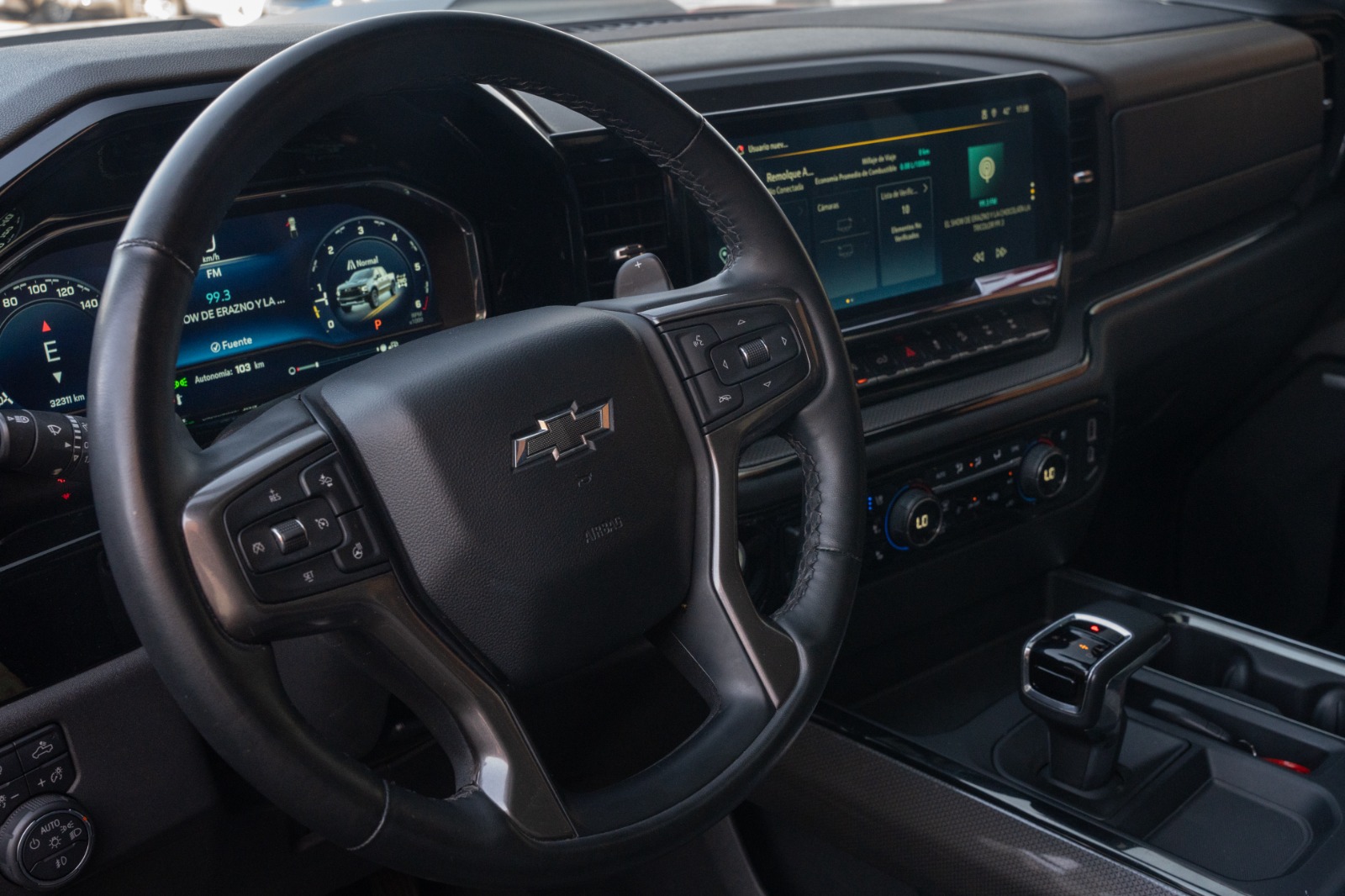 CHEVROLET CHEYENNE ZR2 2023