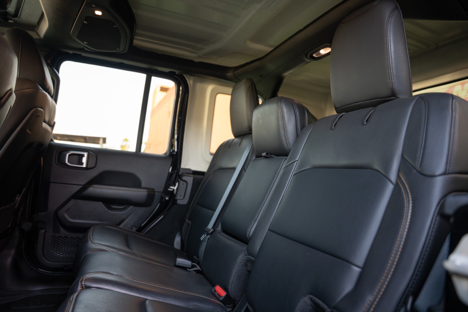 JEEP WRANGLER SAHARA 2024
