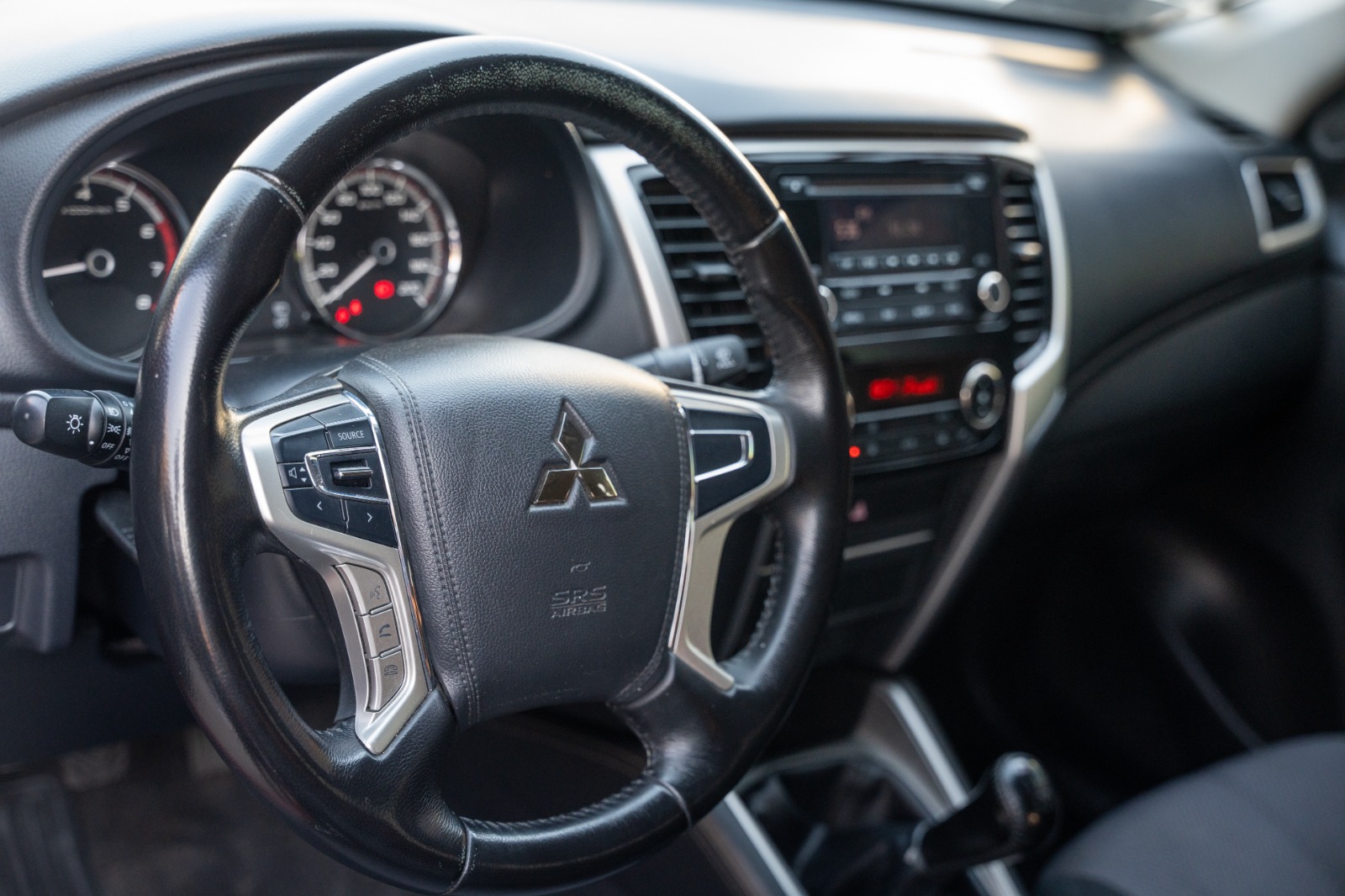 MITSUBISHI L200 2023
