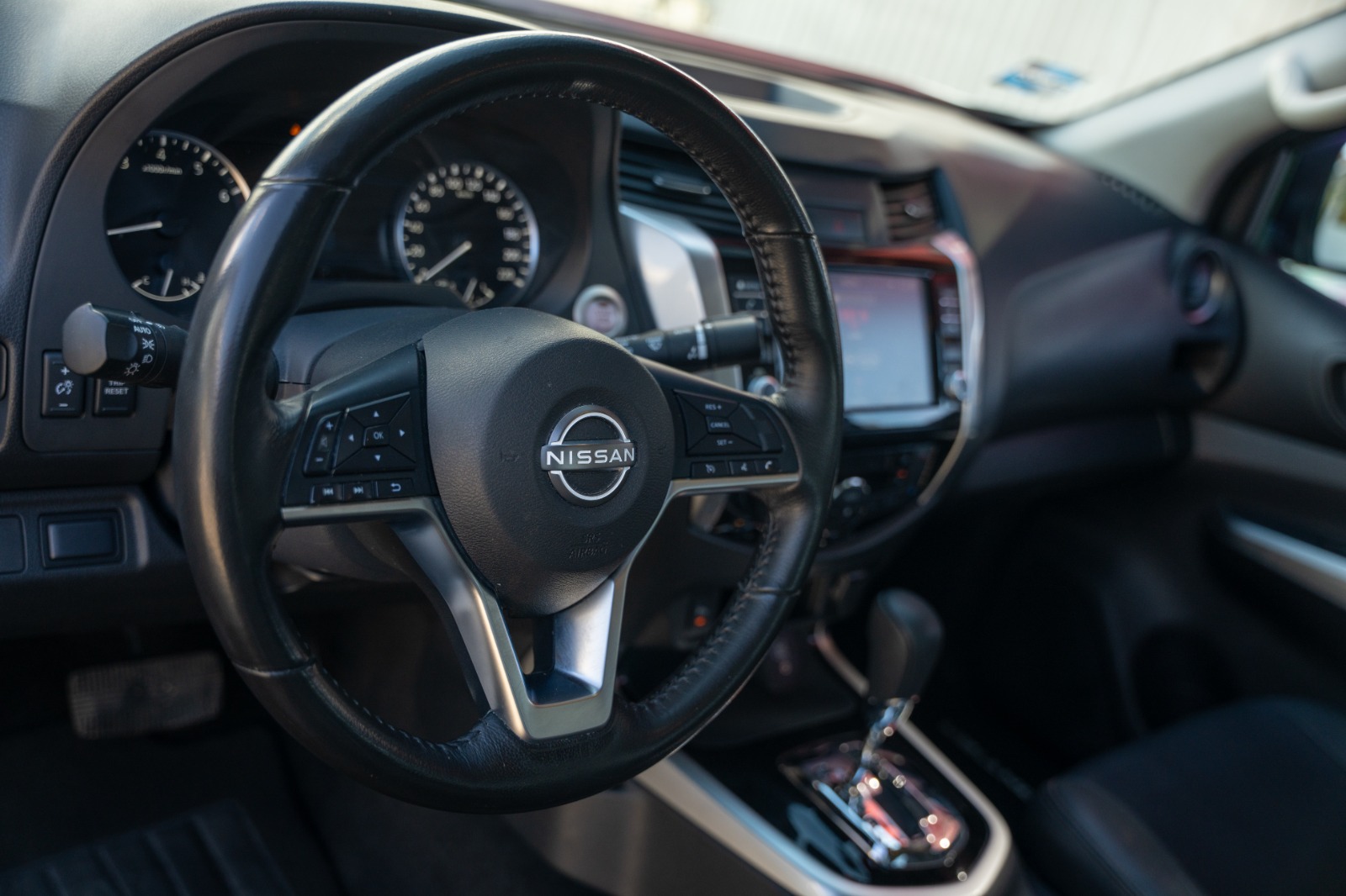 NISSAN FRONTIER PLATINUM LE 2023
