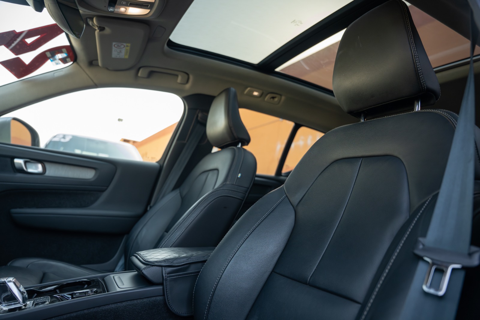 VOLVO XC40 ULTÍMATE B4 MILD HYBRID 2024