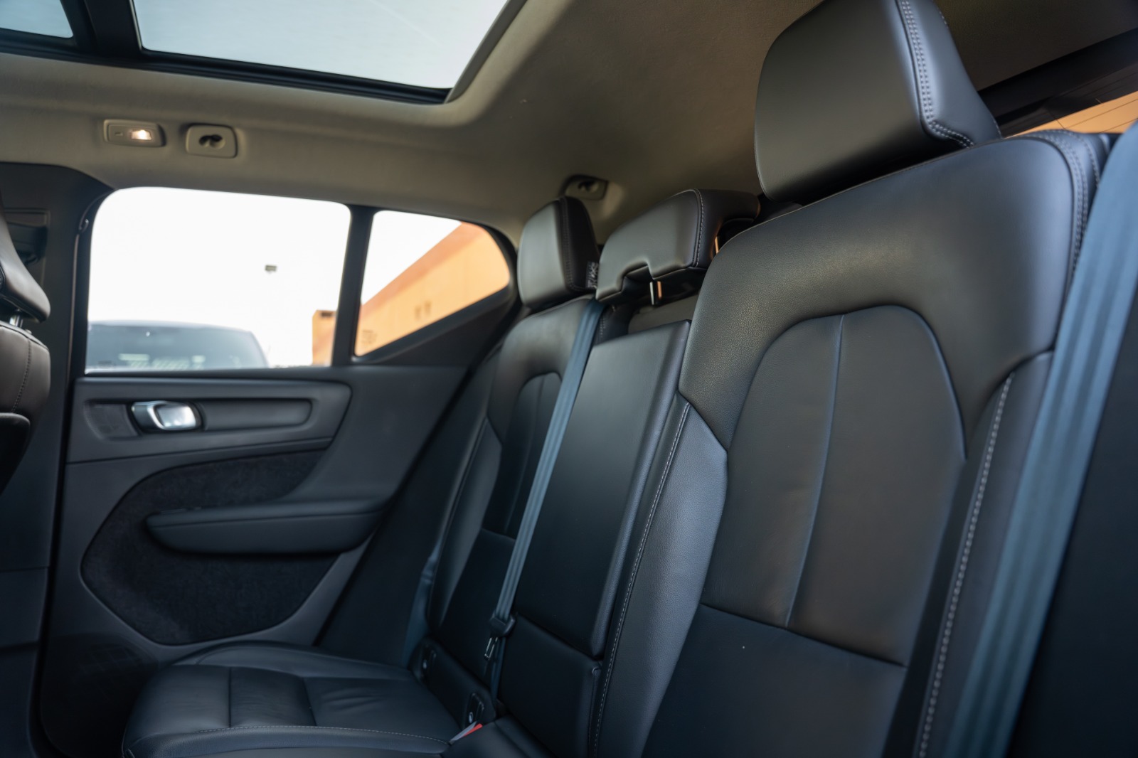 VOLVO XC40 ULTÍMATE B4 MILD HYBRID 2024
