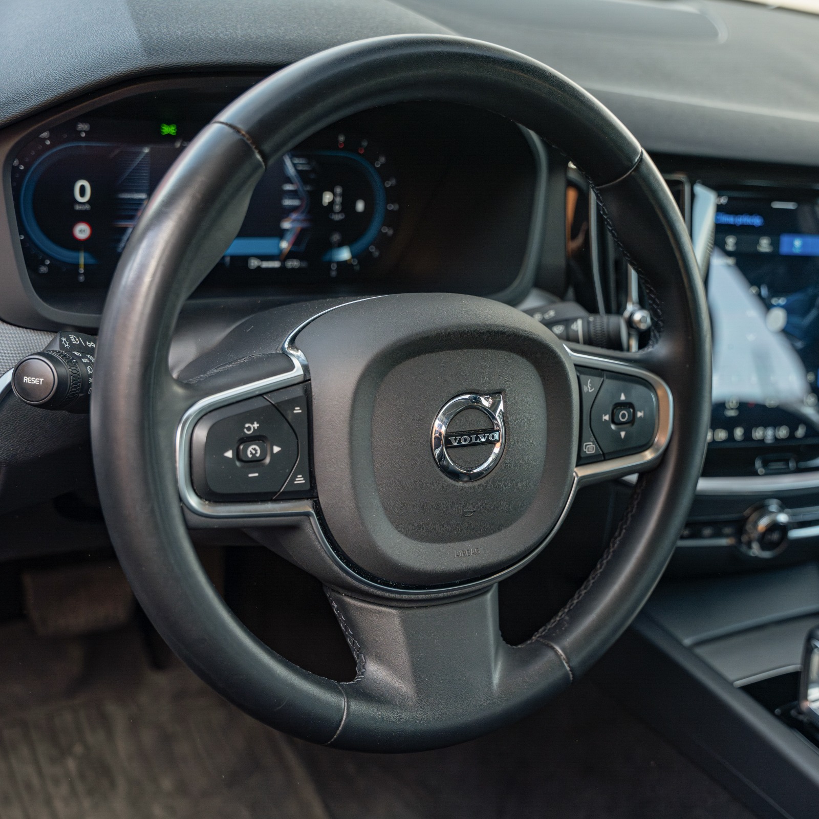 VOLVO s60 PLUS B4 MILD HYBRID 2023