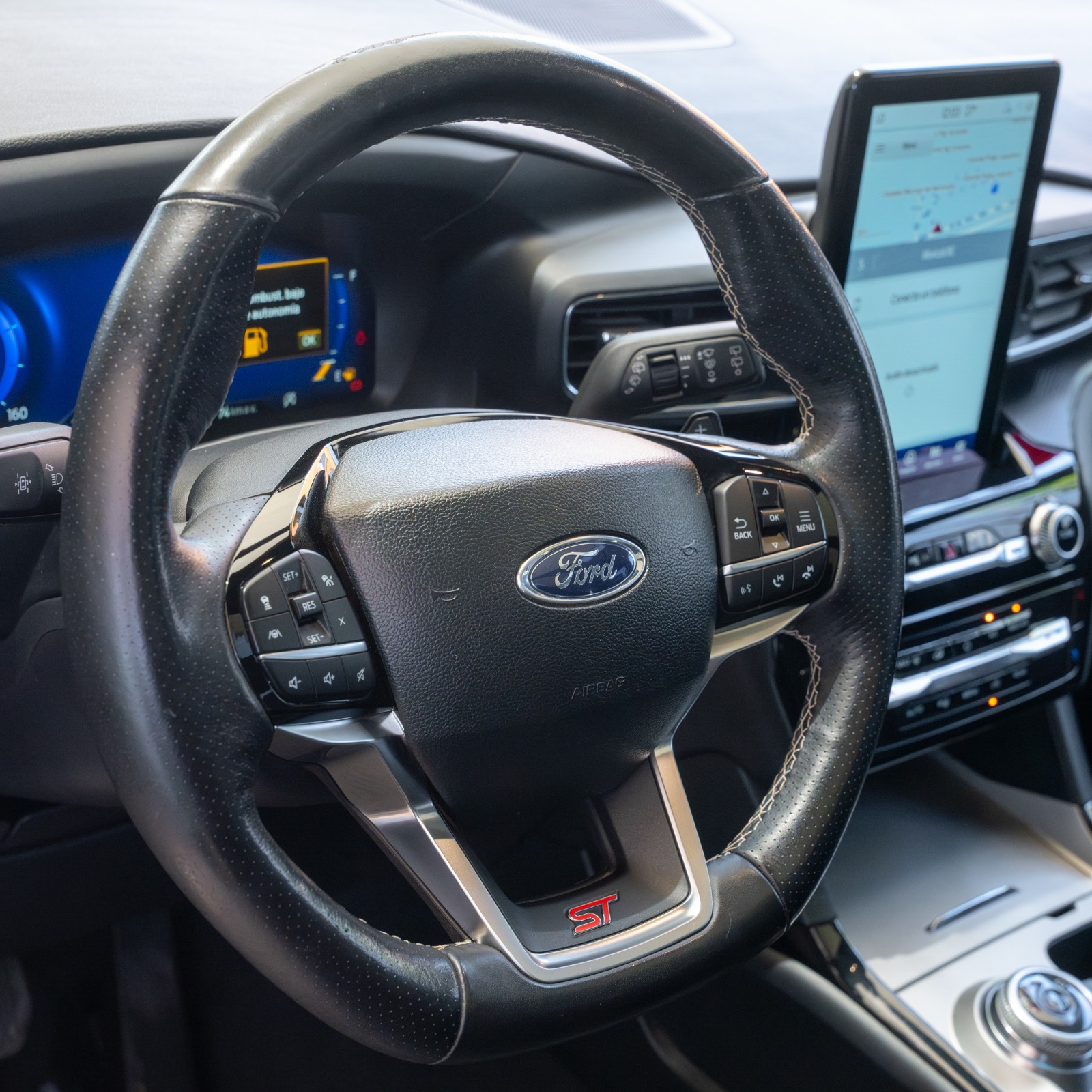 FORD EXPLORER ST 2023