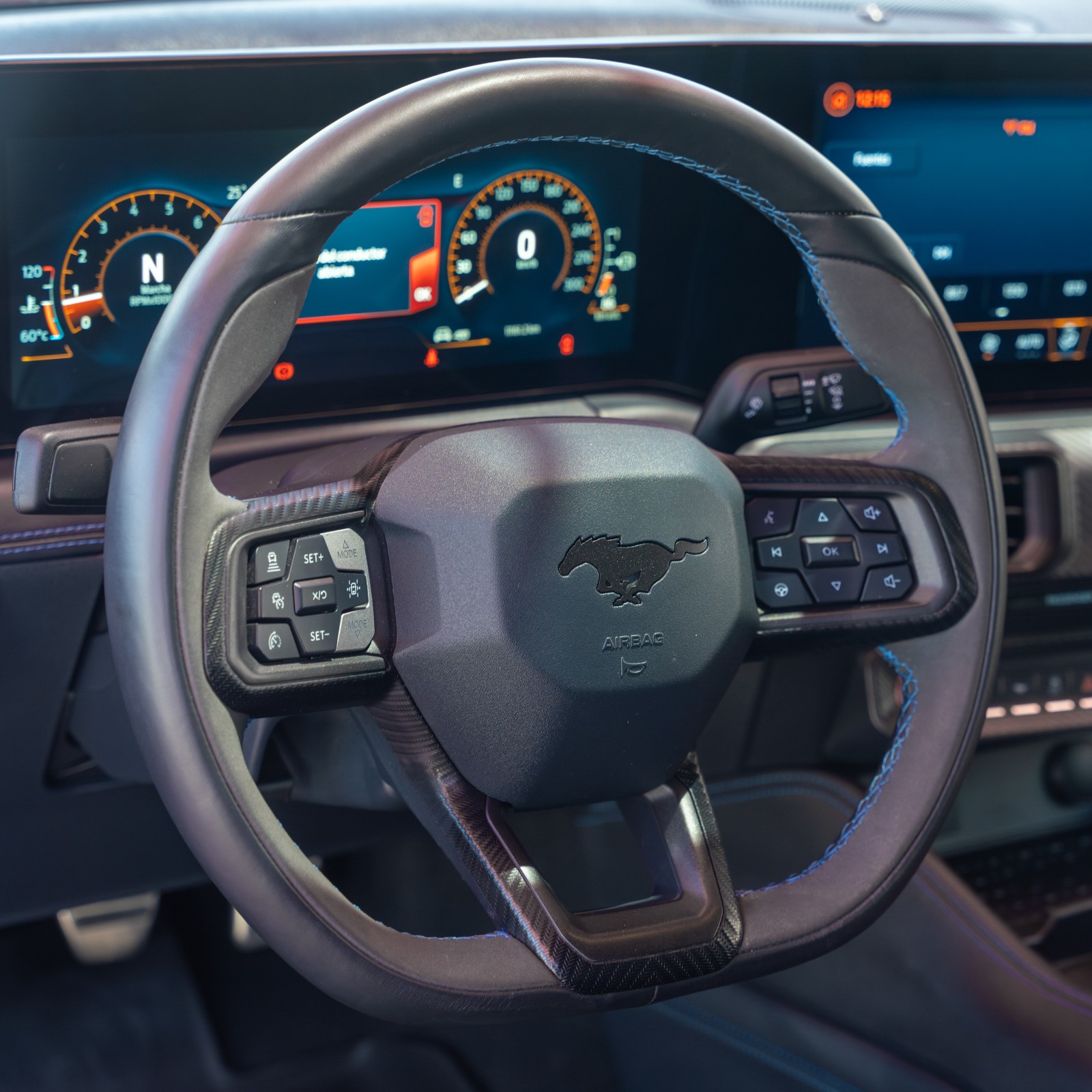 FORD MUSTANG DARK HORSE 2024