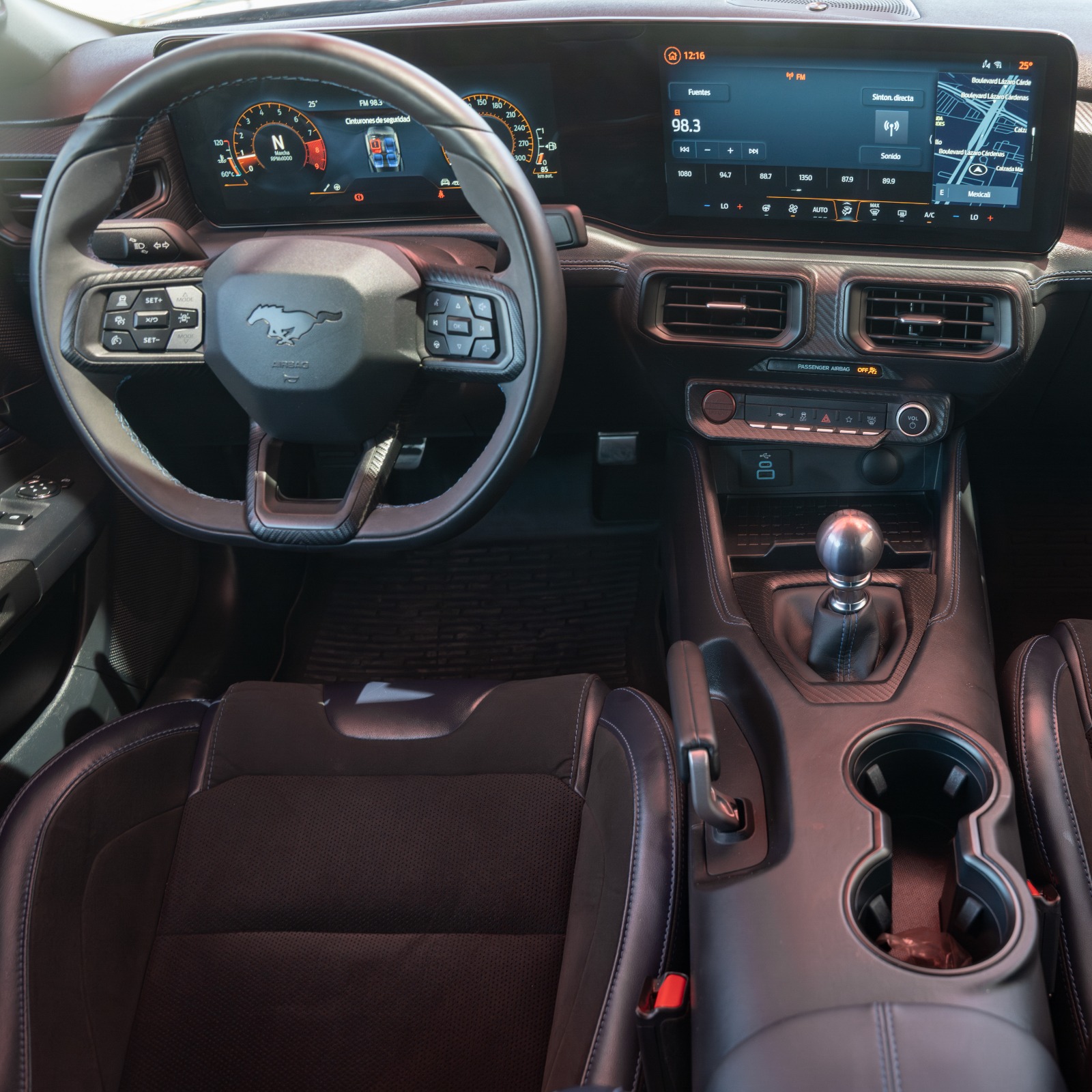 FORD MUSTANG DARK HORSE 2024