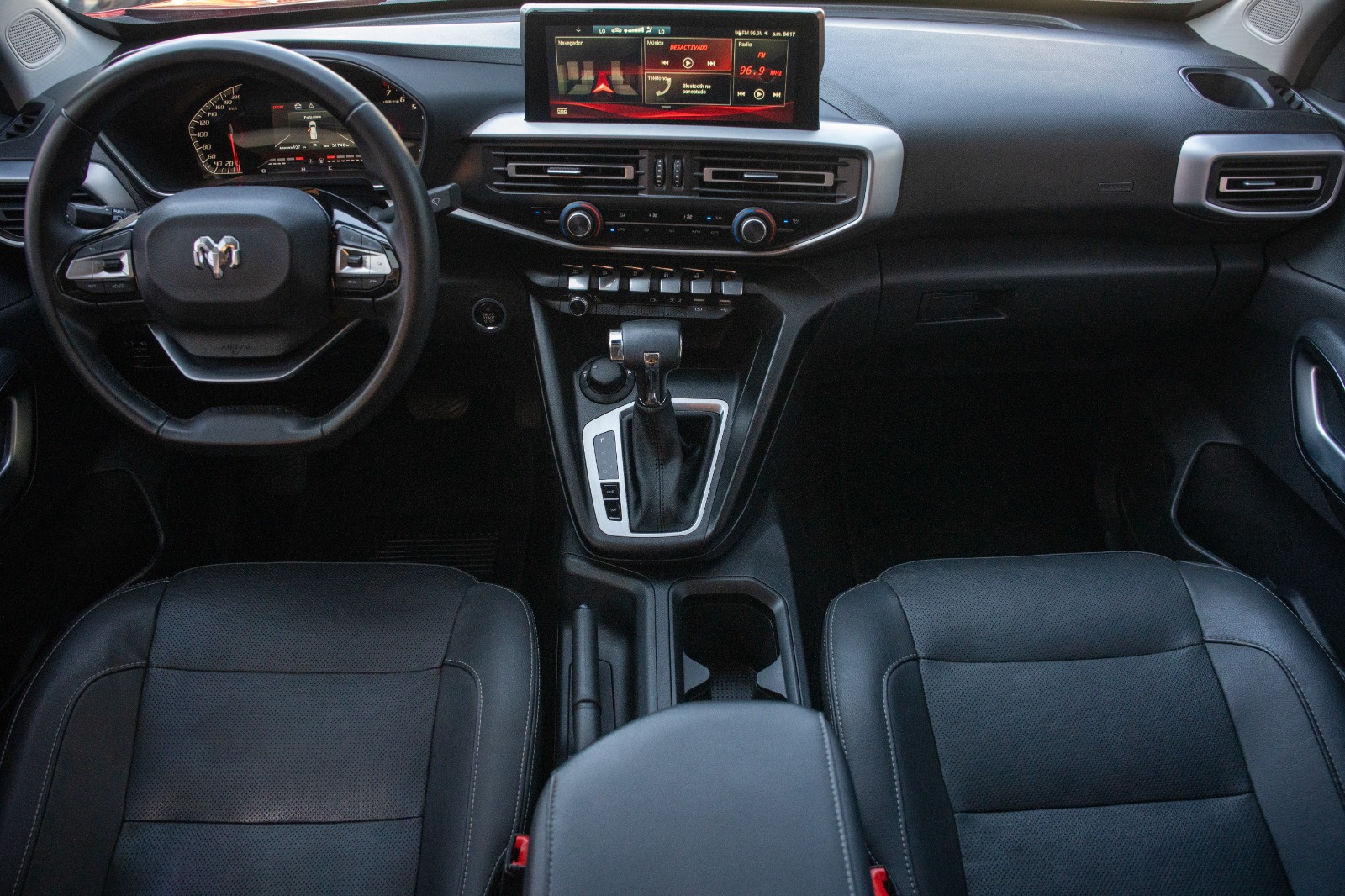 DODGE RAM 1200 LARAMIE CREW 2025