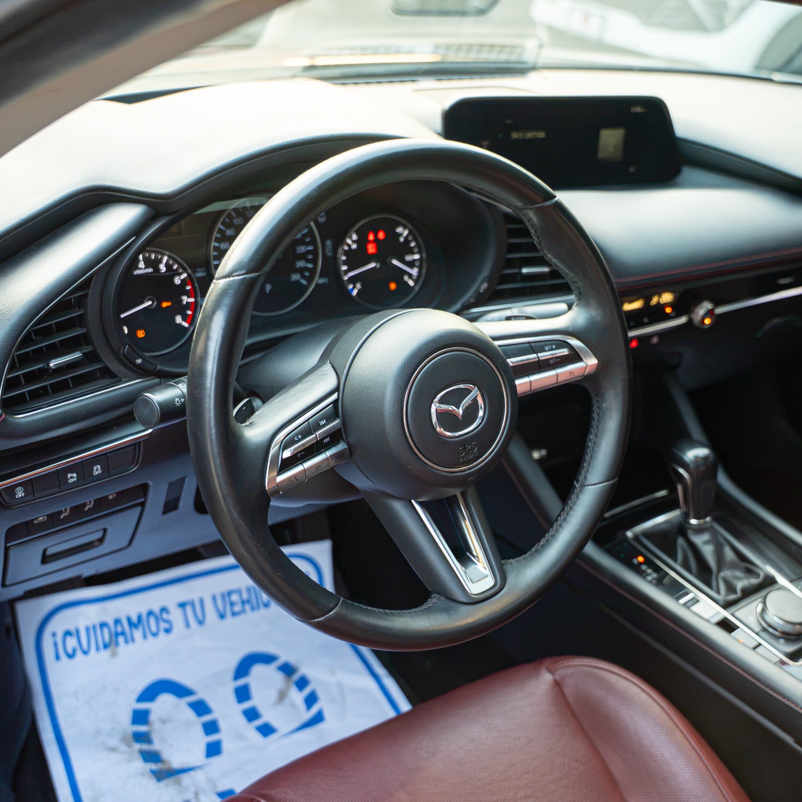 MAZDA 3 SG 2023 CEMENTO