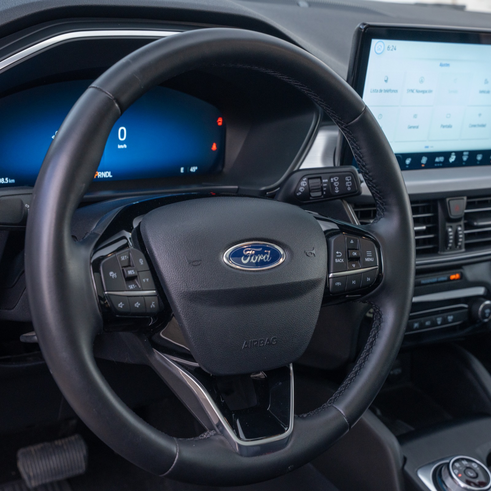 FORD ESCAPE PLATINUM FWD HEV 2025 BLANCO