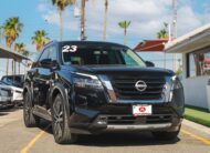 NISSAN PATHFINDER PLATINUM 4WD 2023 NEGRO