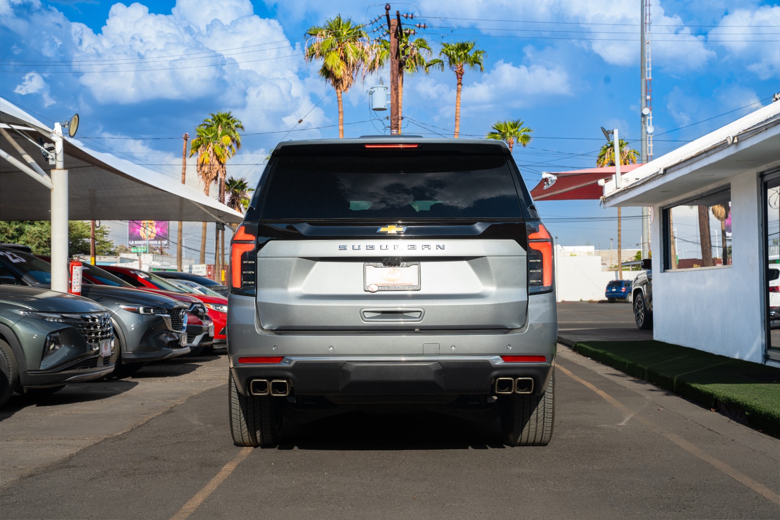 CHEVROLET SUBURBAN SUV PAQ G HIGH COUNTRY 2025 GRIS