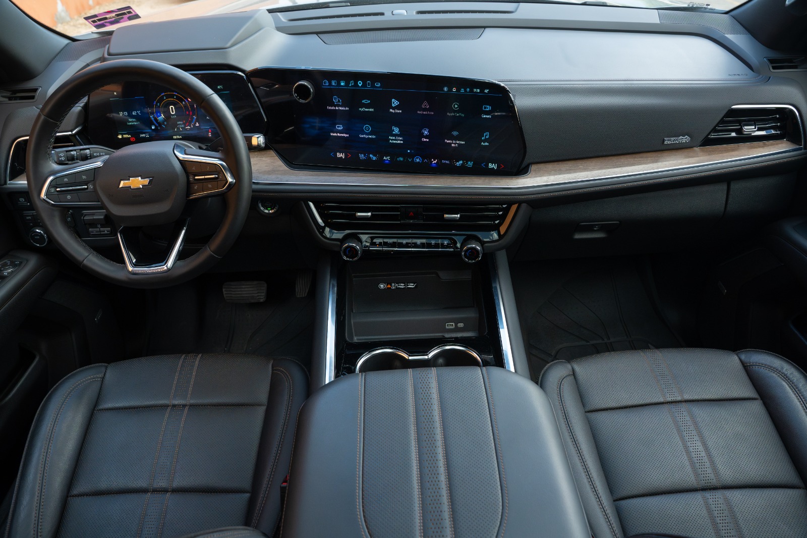 CHEVROLET SUBURBAN SUV PAQ G HIGH COUNTRY 2025 GRIS