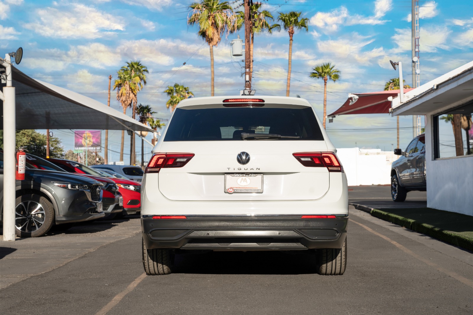 VOLKSWAGEN TIGUAN COMFORTLINE 2023 BLANCO
