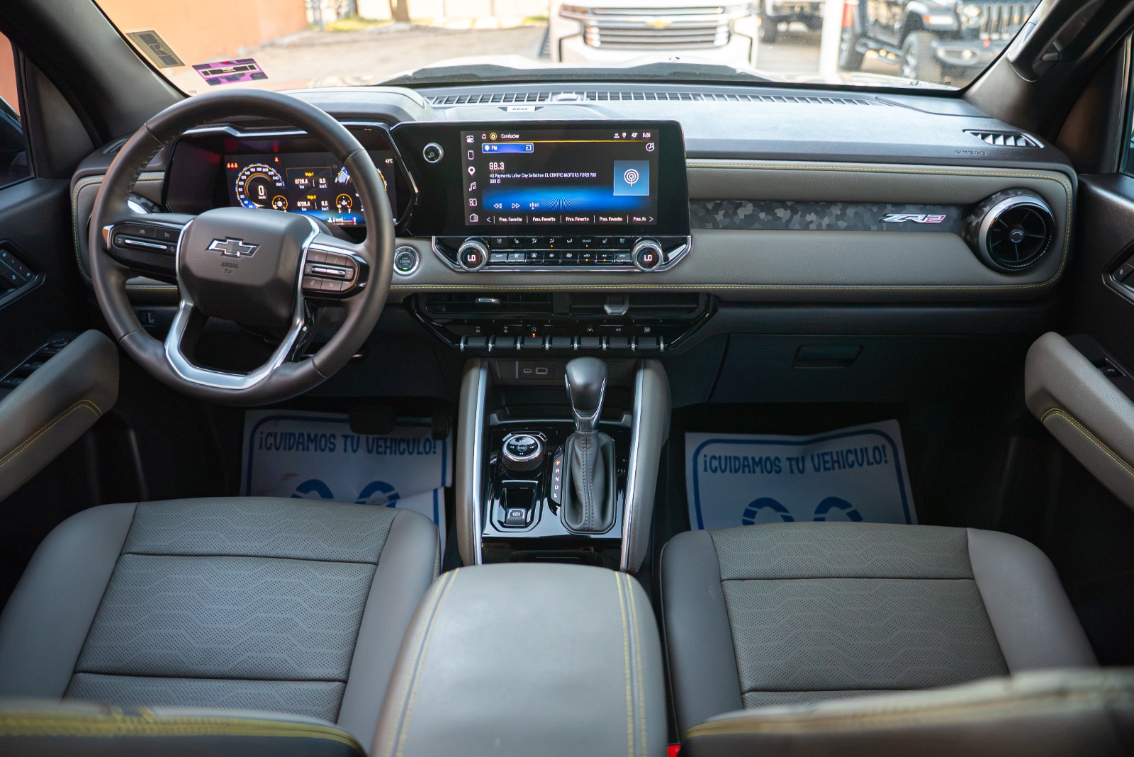 CHEVROLET COLORADO ZR2 4X4 2025 GRIS