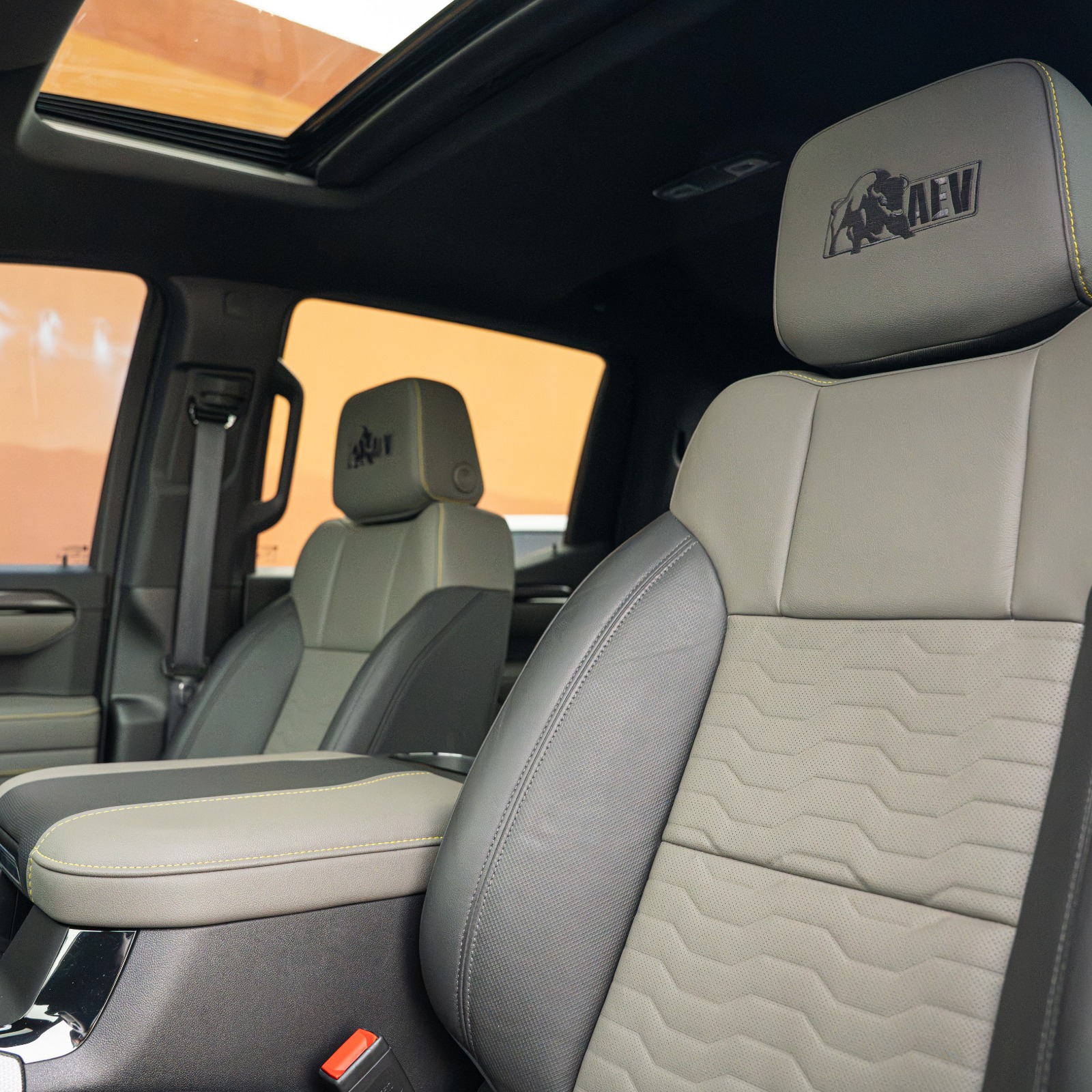 CHEVROLET CHEYENNE DOBLE CAB ZR2 BISON R 4X4 2025 NEGRO