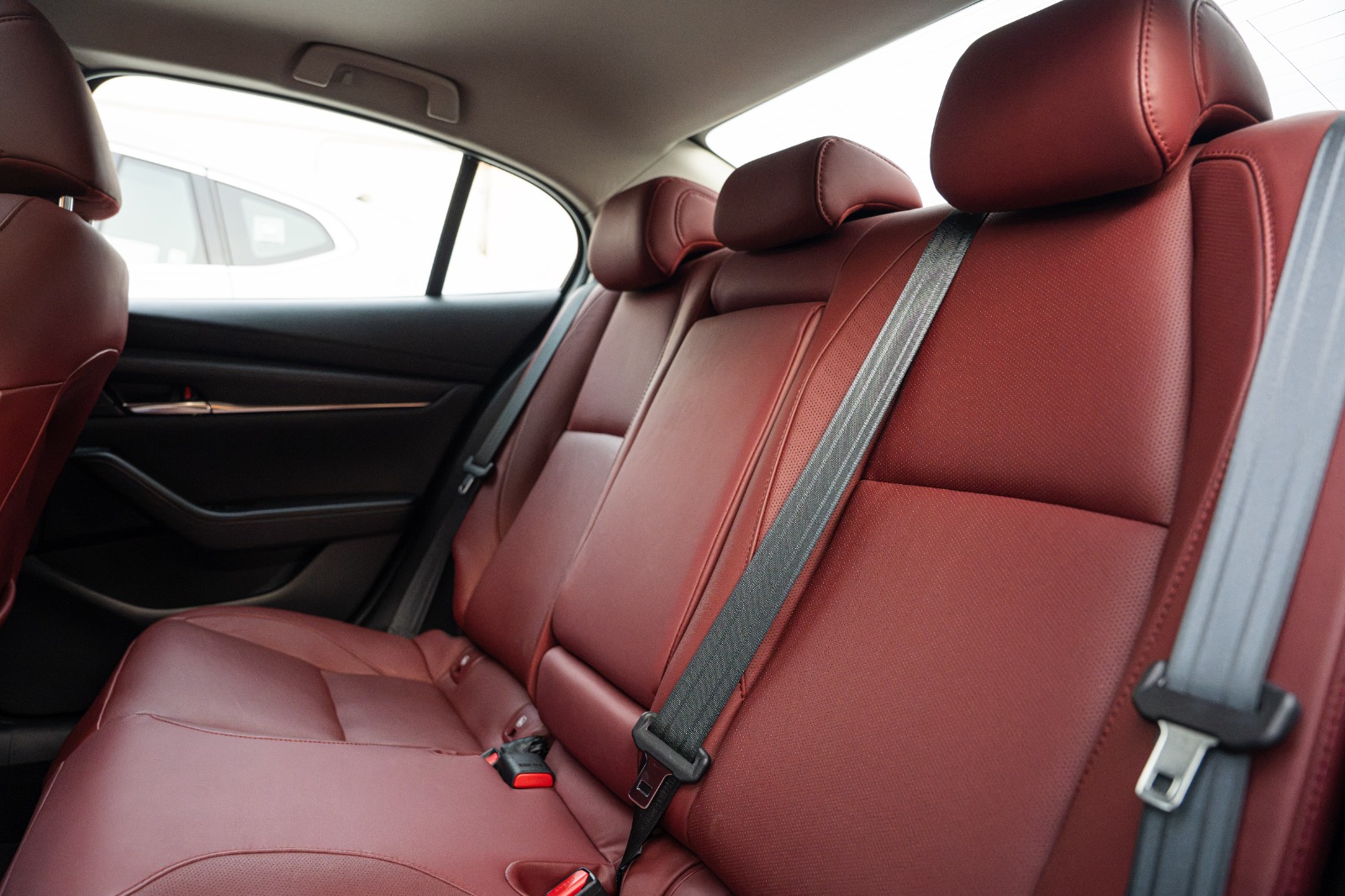 MAZDA M3S SG 2024 CEMENTO